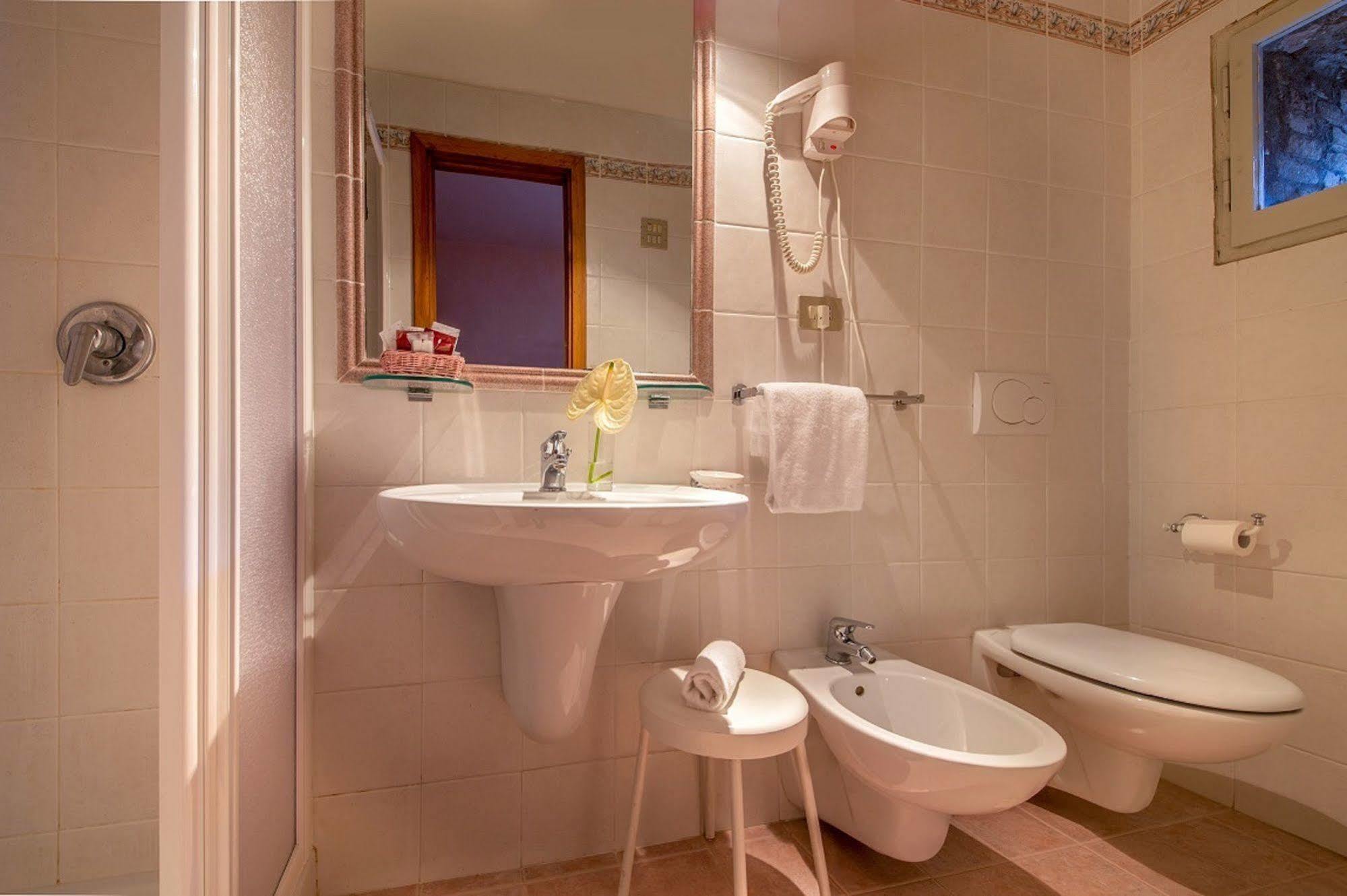 Hotel San Francesco Ассізі Екстер'єр фото